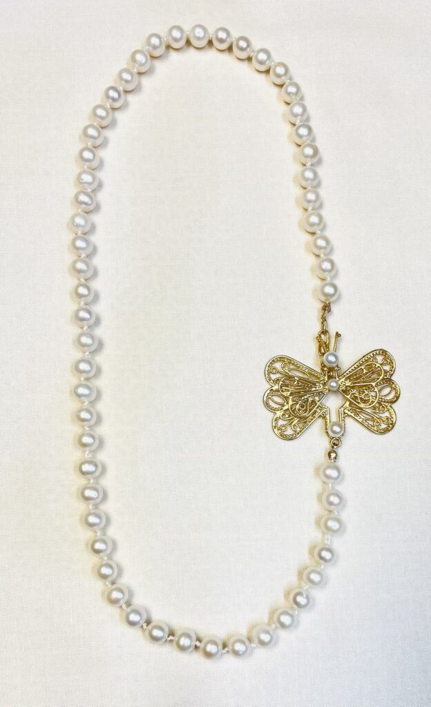 Adore pearls